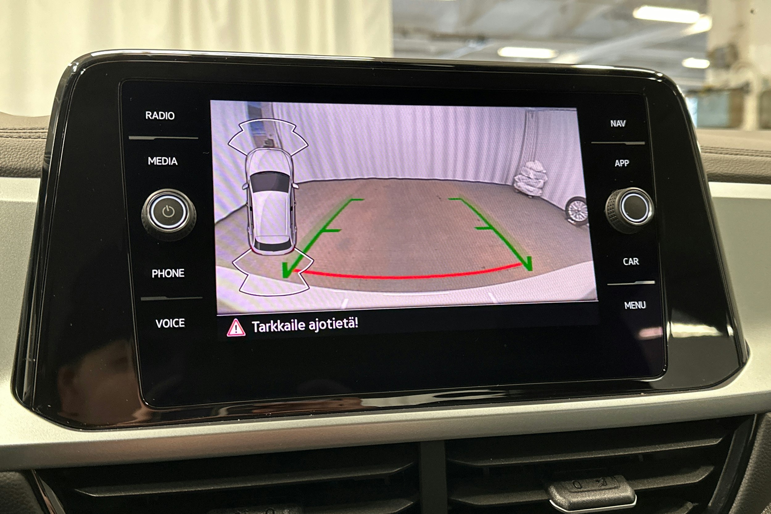 harmaa Volkswagen T-Roc 2023 kuva 23.