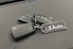 harmaa Volkswagen T-Roc 2023 kuva 26.