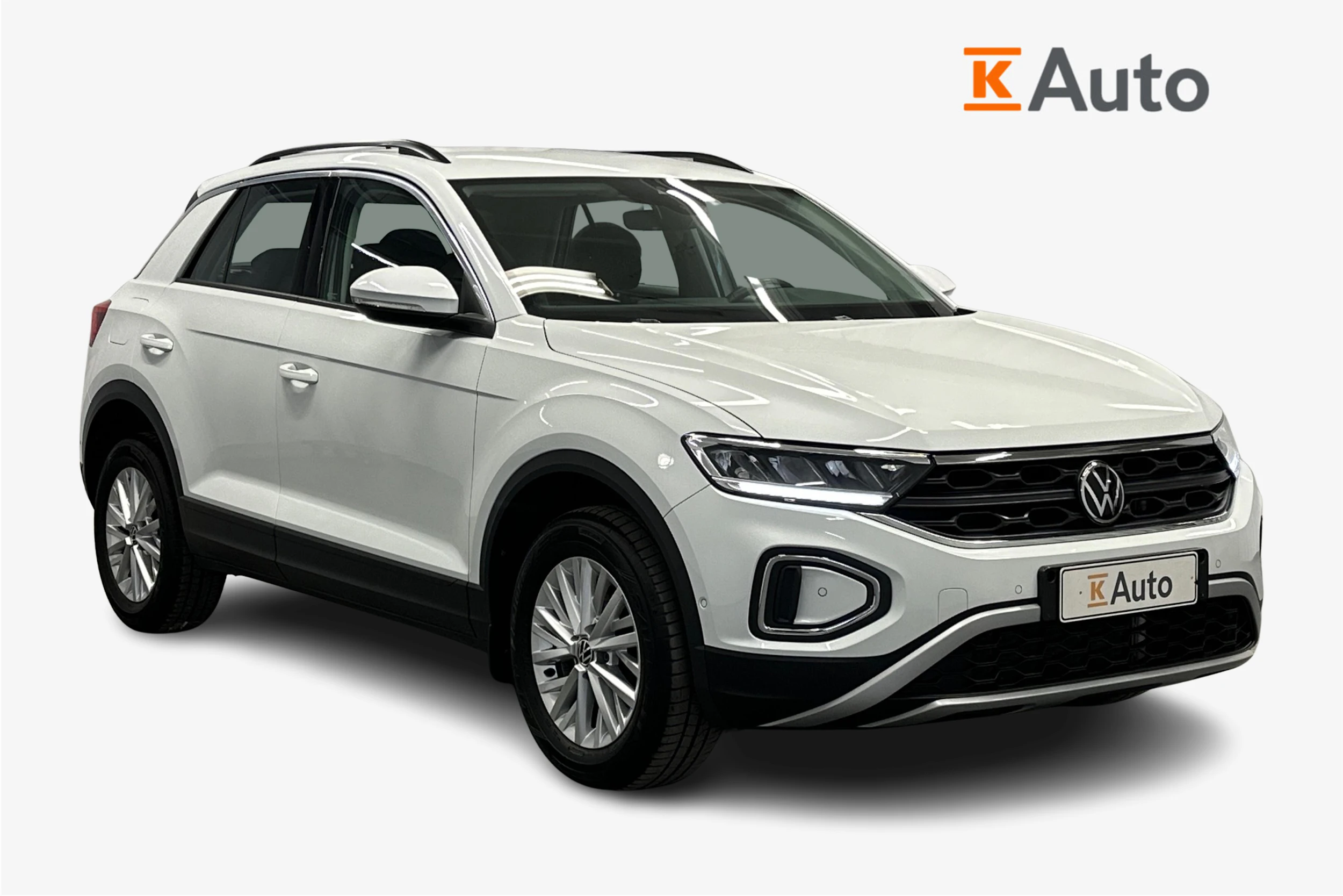 valkoinen Volkswagen T-Roc 2023 kuva 1.