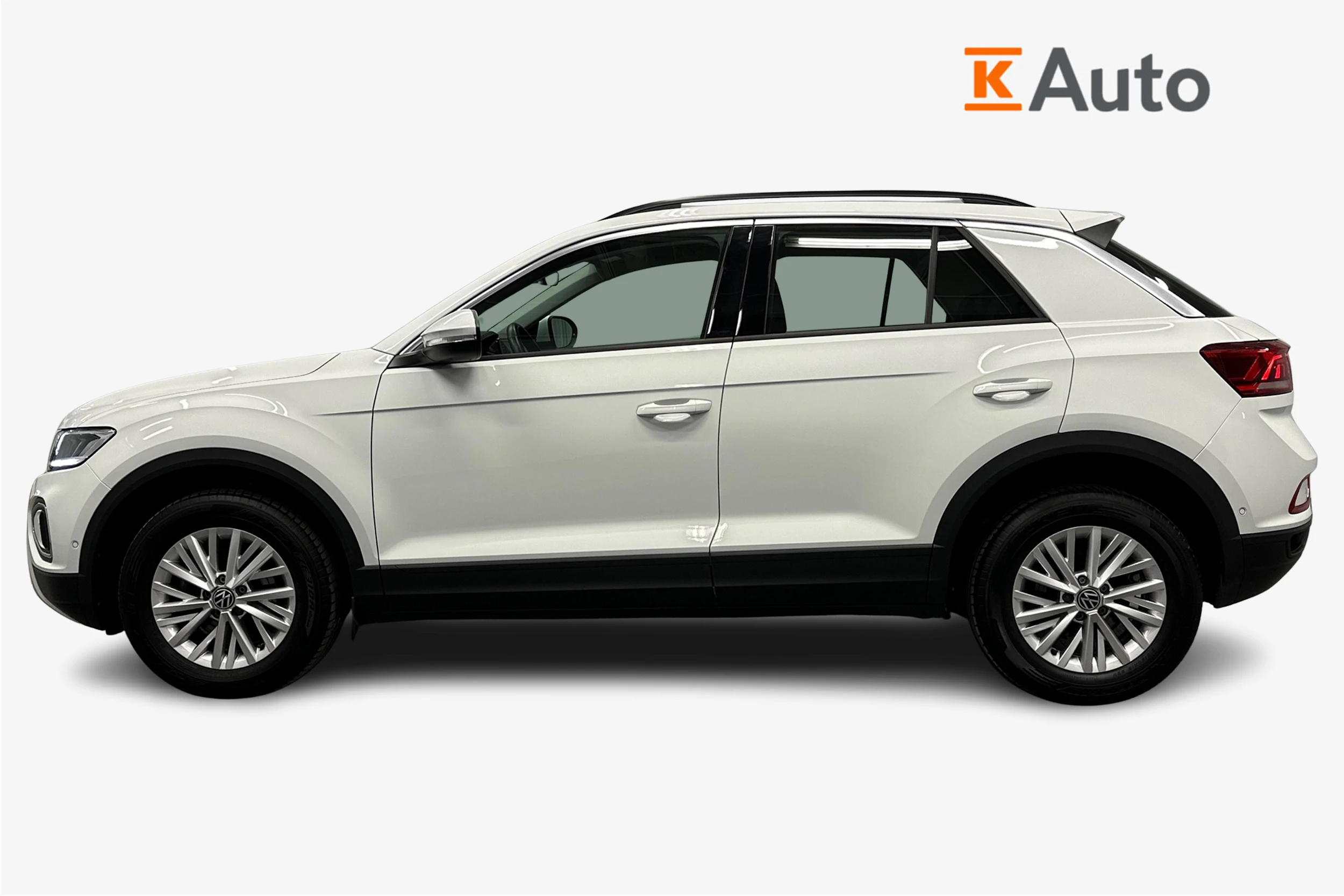 valkoinen Volkswagen T-Roc 2023 kuva 7.