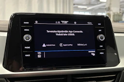 valkoinen Volkswagen T-Roc 2023 kuva 22.