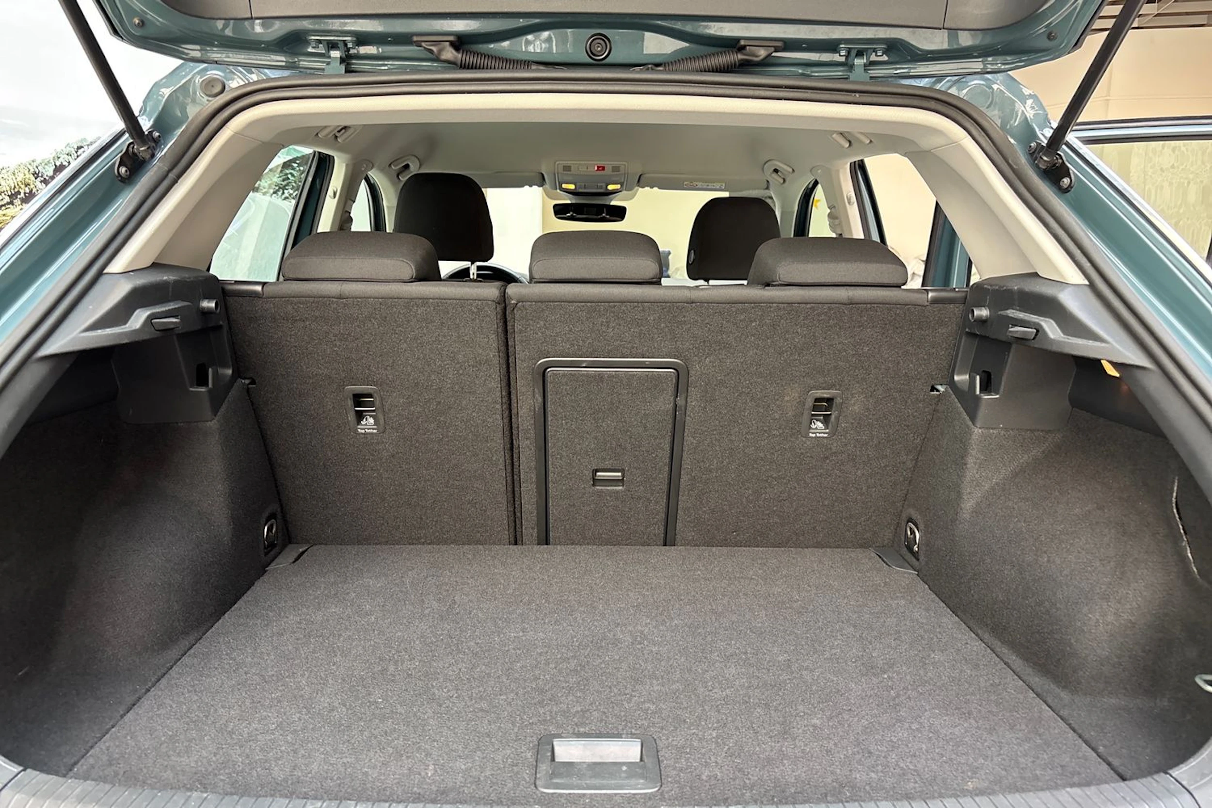 sininen Volkswagen T-Roc 2023 kuva 16.