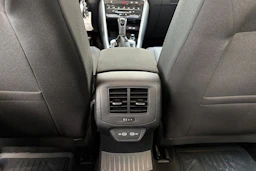 sininen Volkswagen T-Roc 2023 kuva 17.