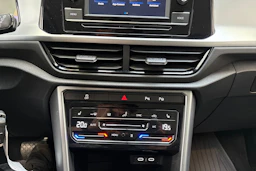 sininen Volkswagen T-Roc 2023 kuva 22.