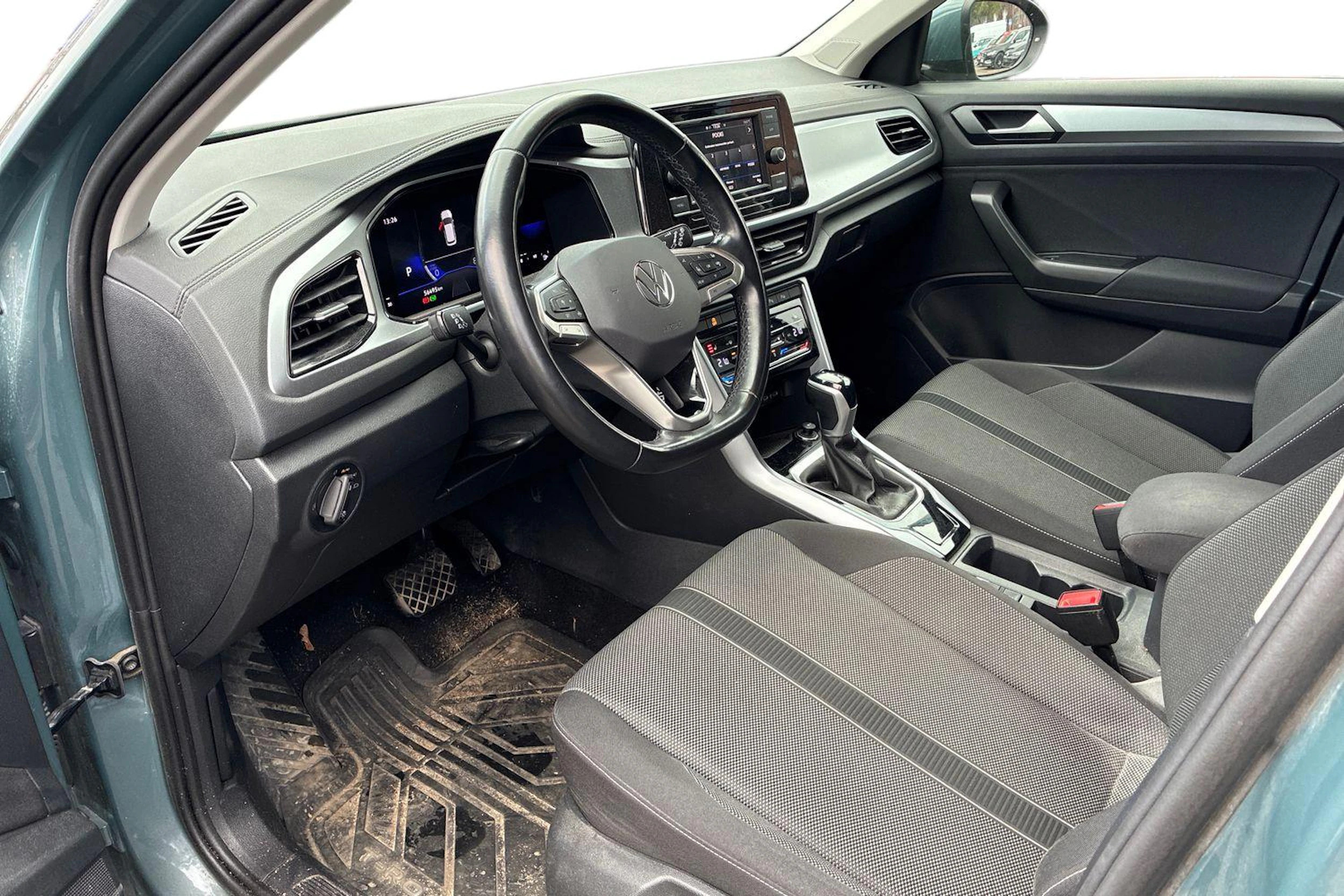 sininen Volkswagen T-Roc 2023 kuva 3.