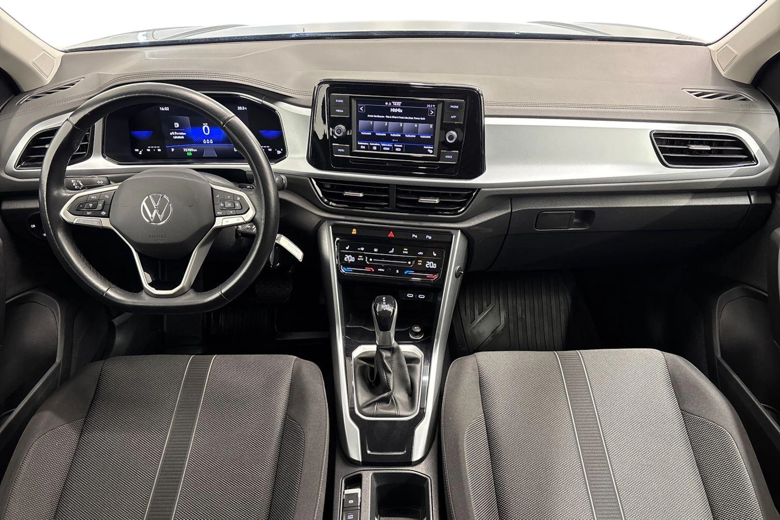 met. sininen Volkswagen T-Roc 2023 kuva 9.