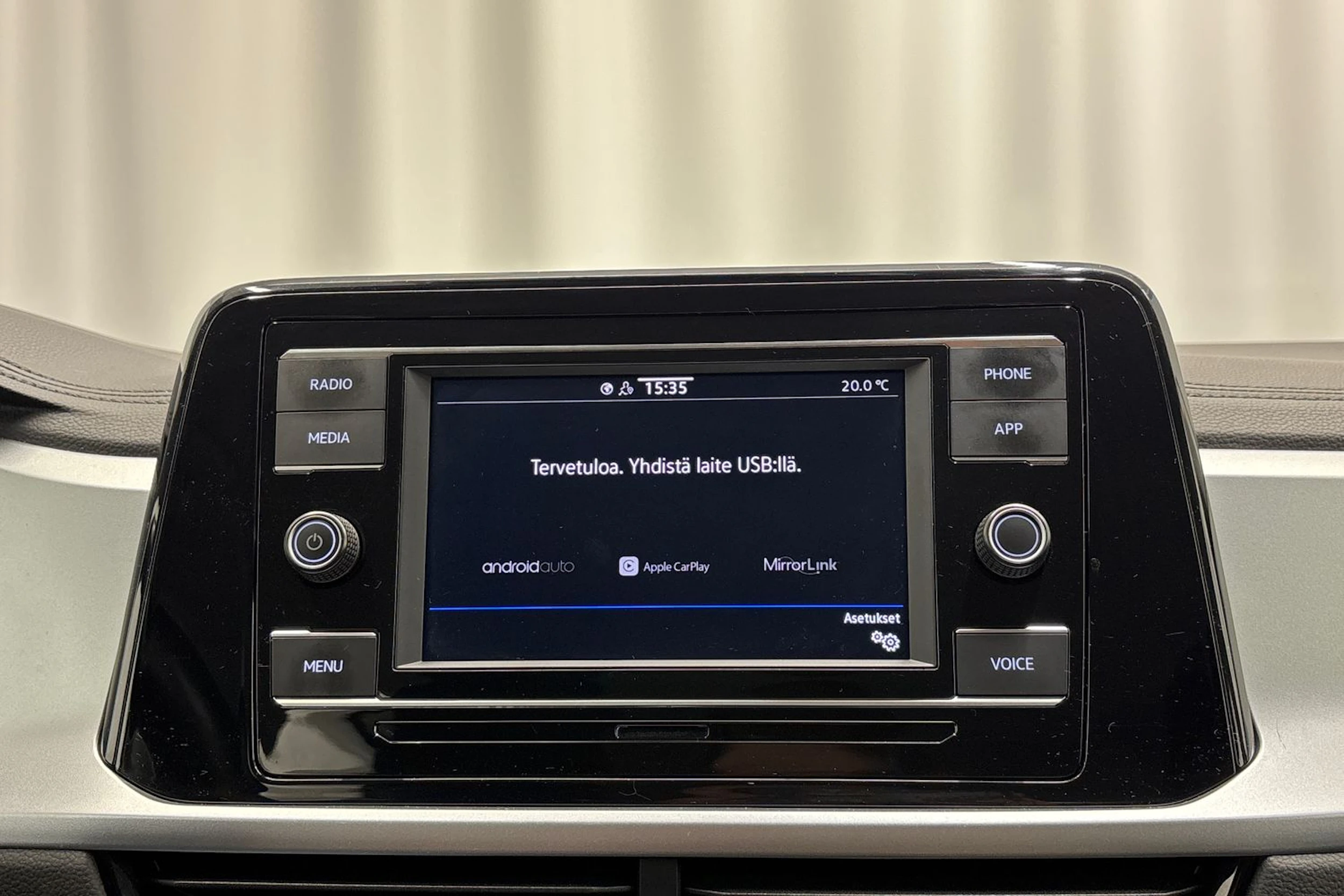 met. sininen Volkswagen T-Roc 2023 kuva 21.