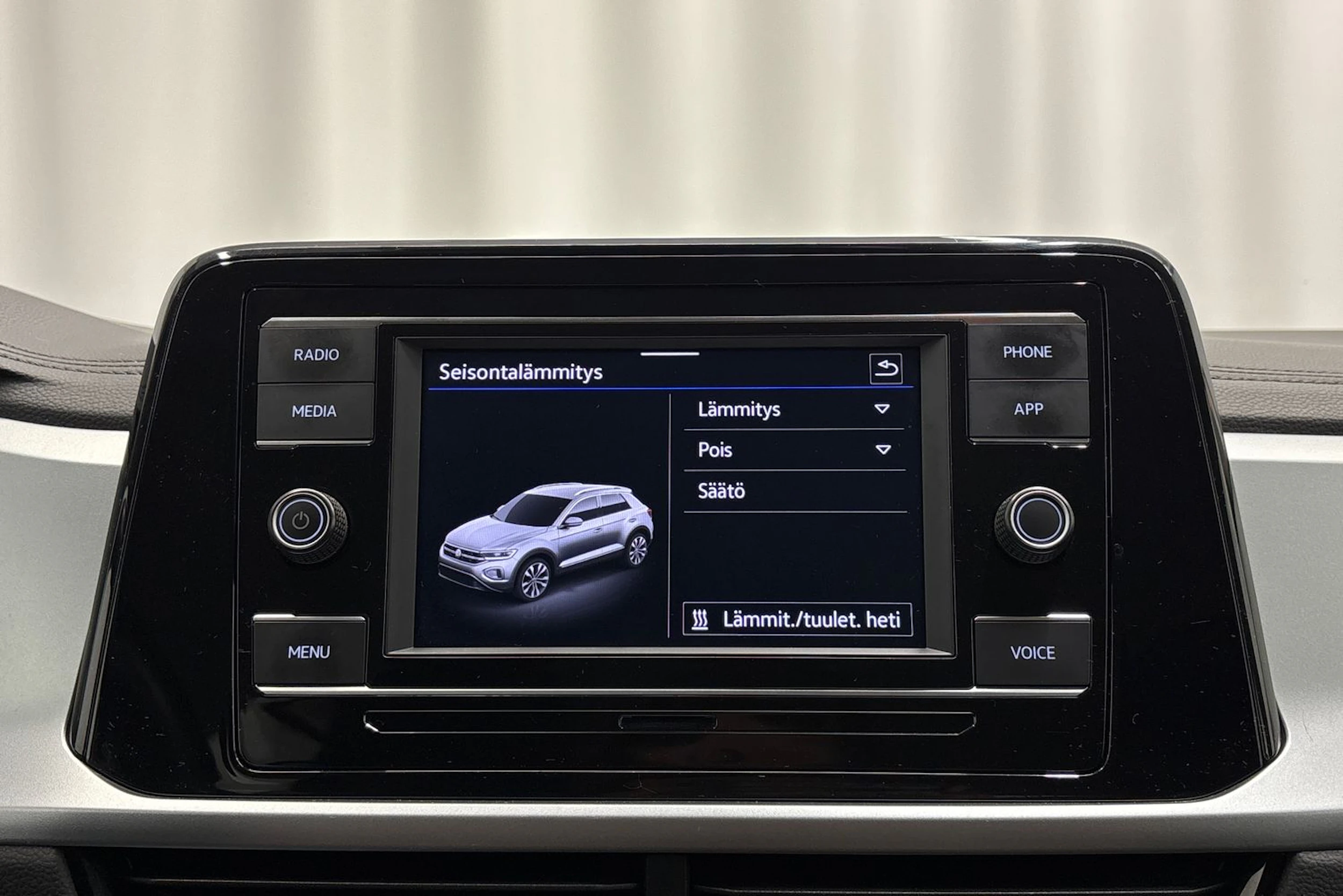 met. sininen Volkswagen T-Roc 2023 kuva 22.