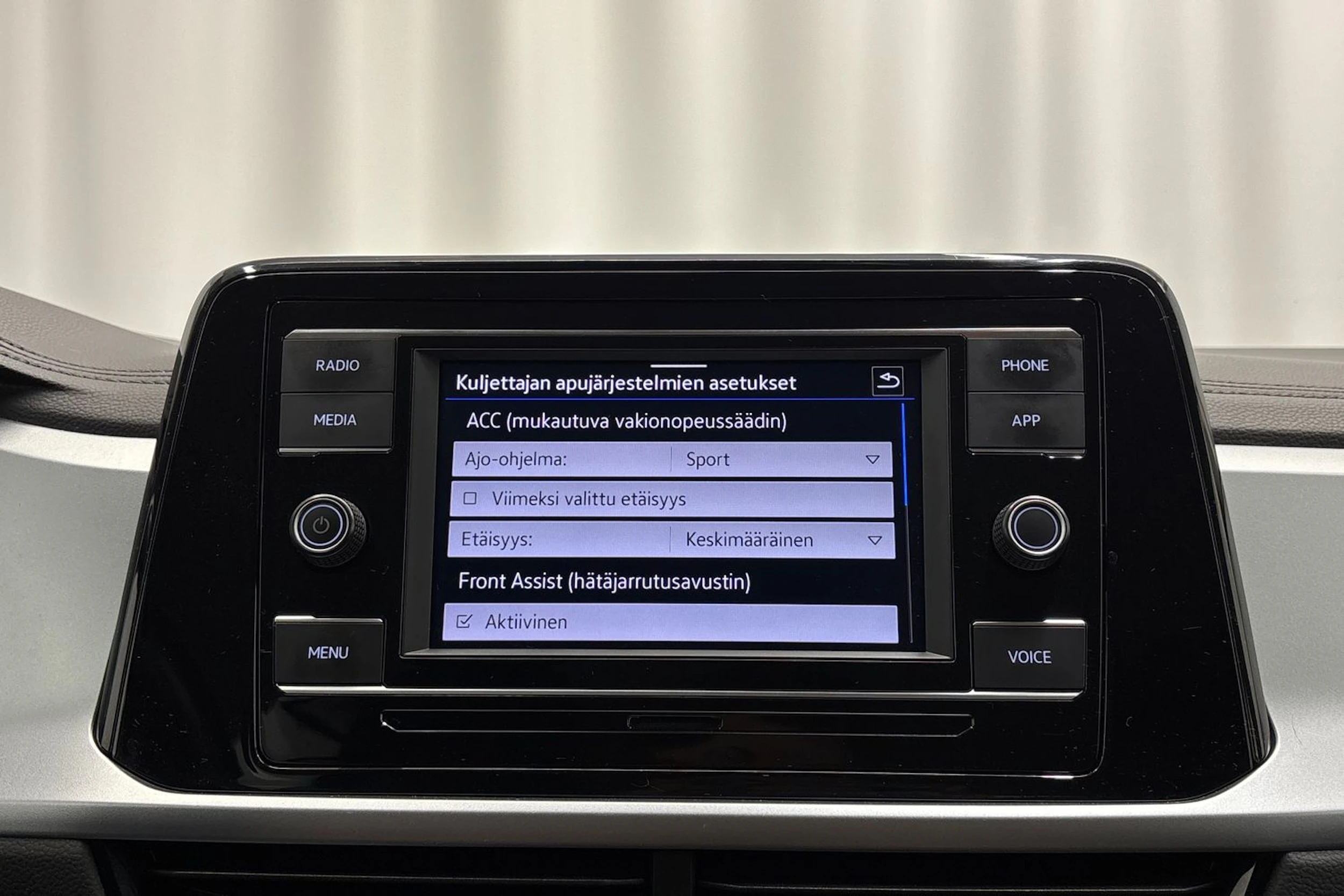 met. sininen Volkswagen T-Roc 2023 kuva 23.