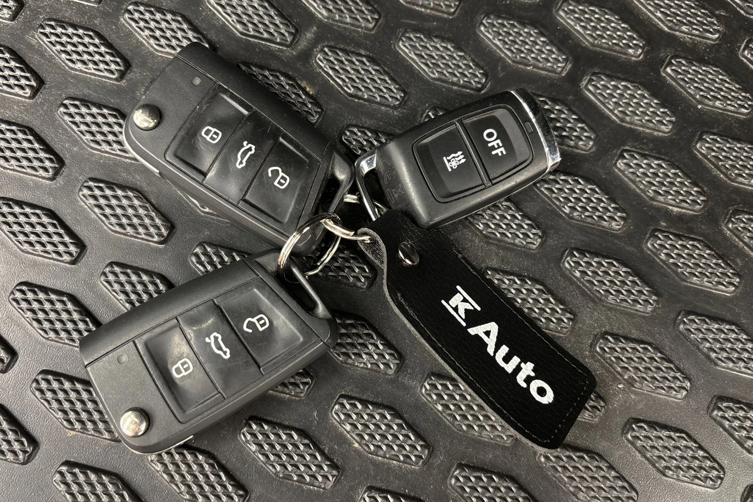 met. sininen Volkswagen T-Roc 2023 kuva 27.