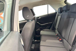 Harmaa Volkswagen T-Roc 2023 kuva 11.