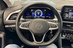 Harmaa Volkswagen T-Roc 2023 kuva 17.