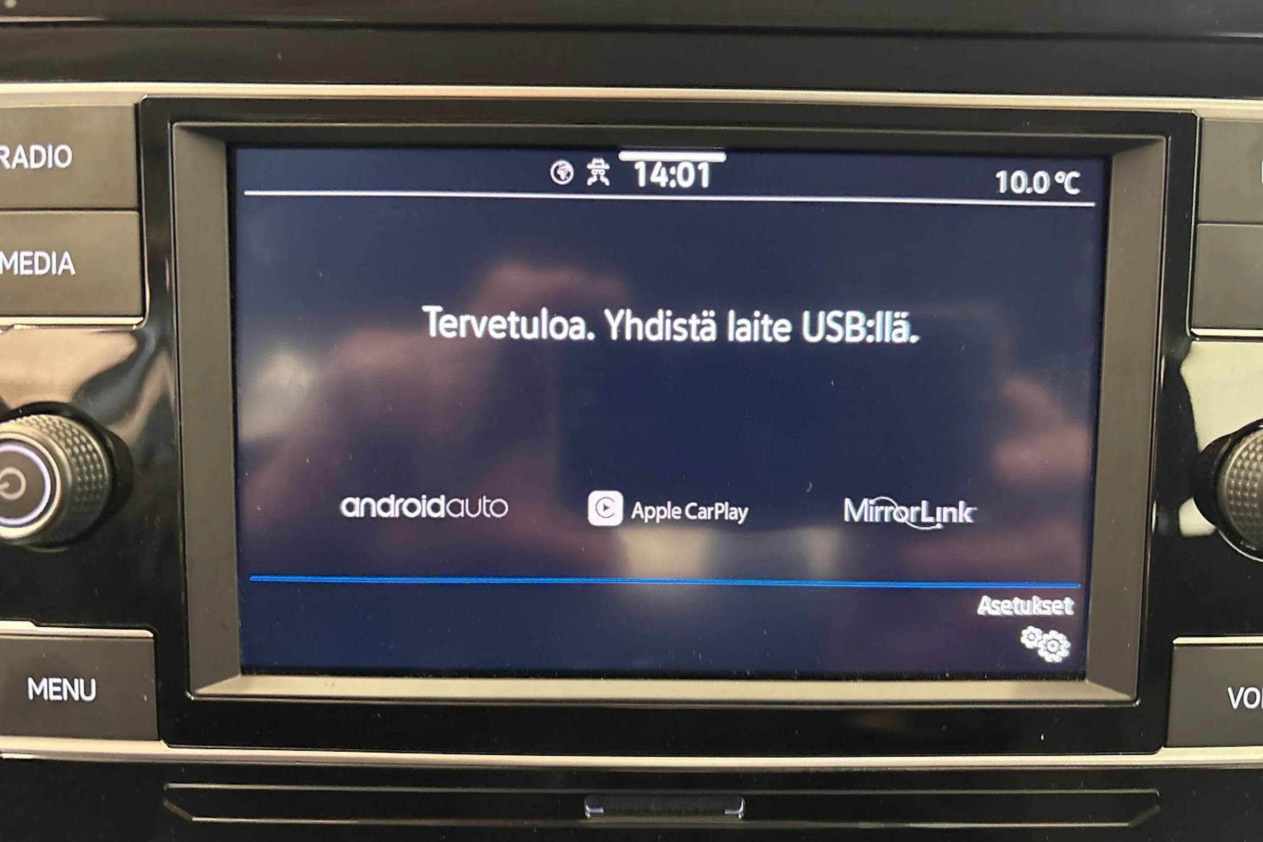 Harmaa Volkswagen T-Roc 2023 kuva 23.