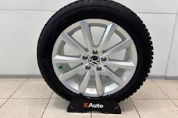 Harmaa Volkswagen T-Roc 2023 kuva 31.