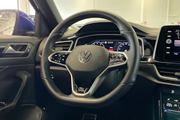 sininen Volkswagen T-Roc 2023 kuva 12.