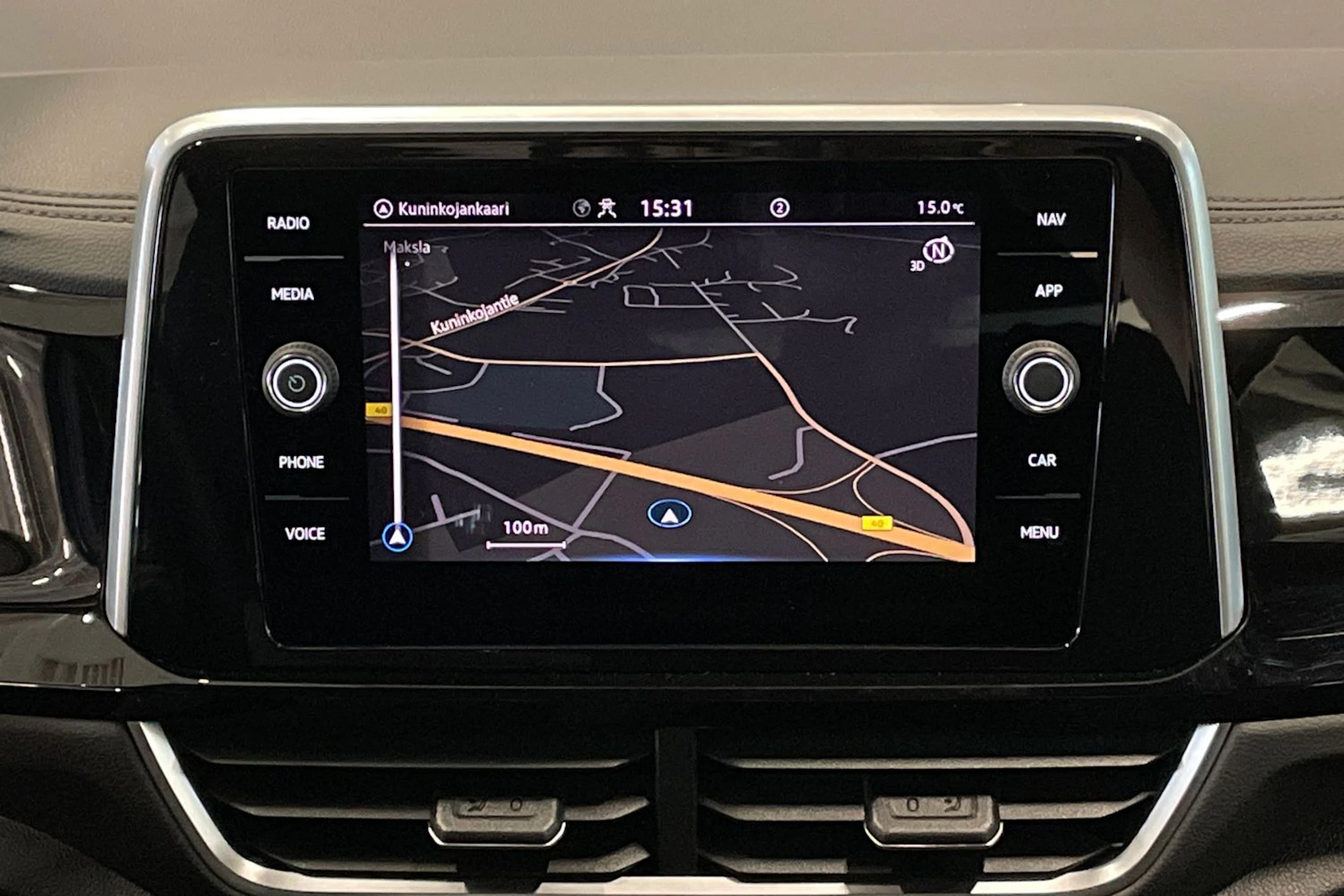 sininen Volkswagen T-Roc 2023 kuva 21.