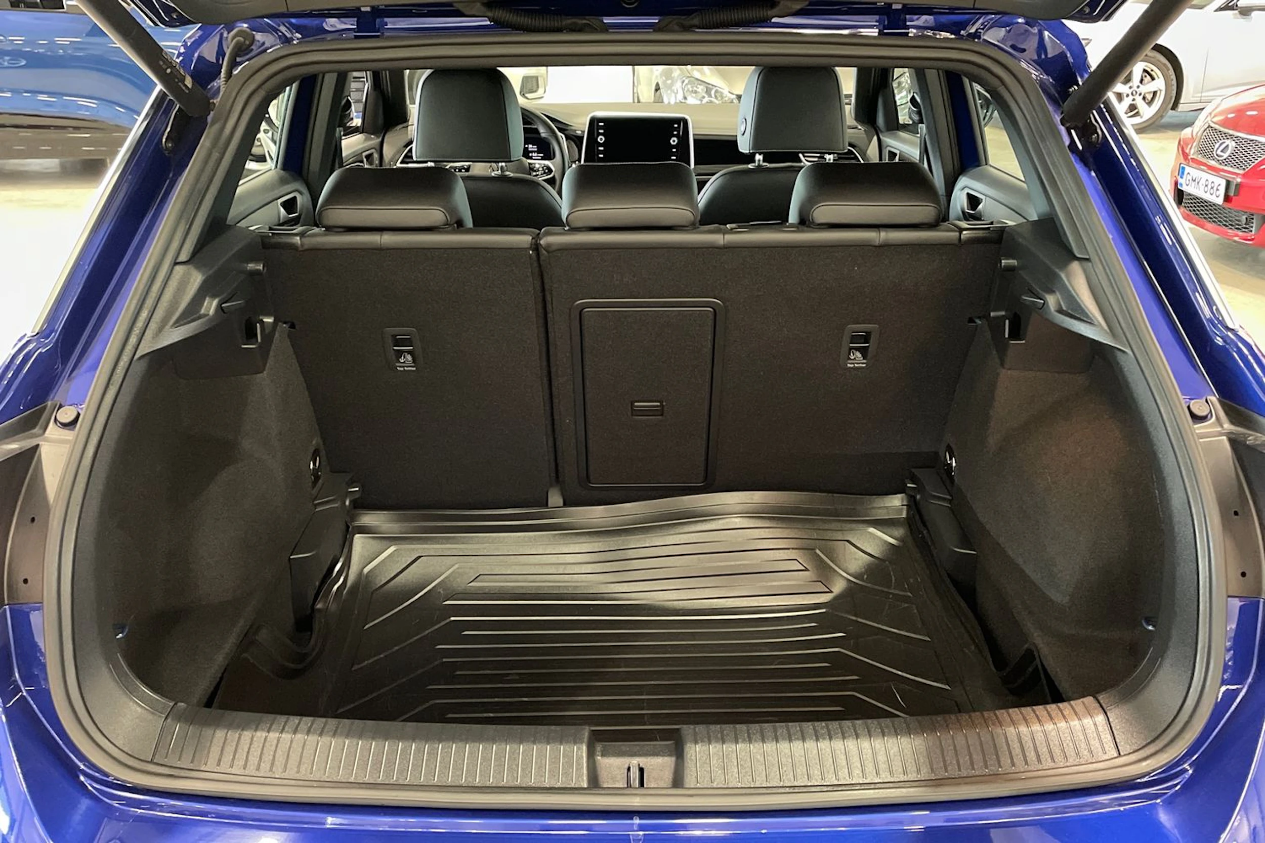 sininen Volkswagen T-Roc 2023 kuva 27.
