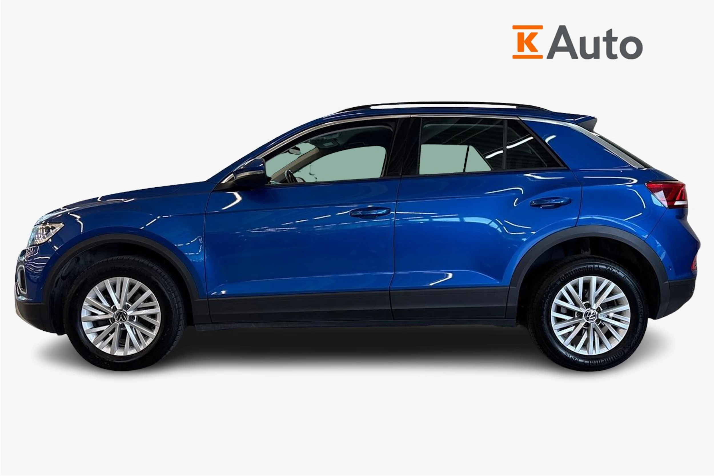 sininen Volkswagen T-ROC 2023 kuva 5.