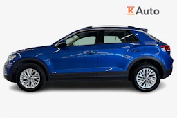 sininen Volkswagen T-ROC 2023 kuva 5.
