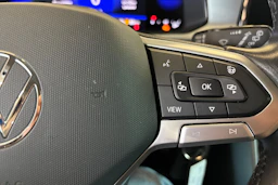 sininen Volkswagen T-ROC 2023 kuva 15.