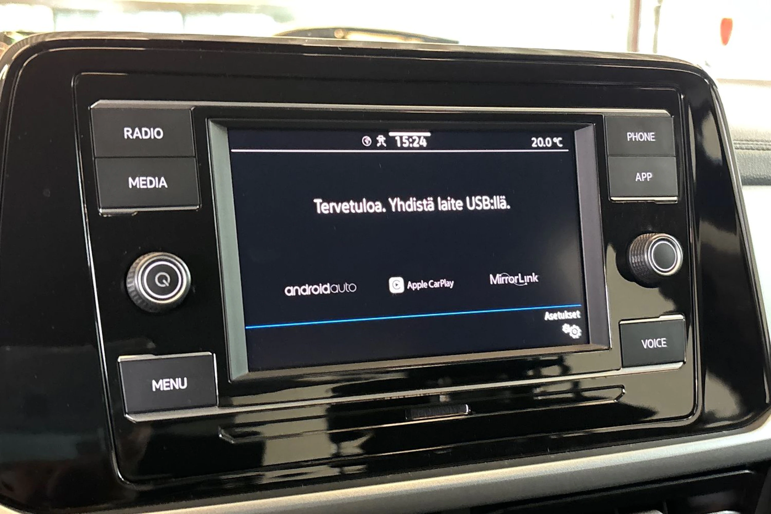 sininen Volkswagen T-ROC 2023 kuva 18.