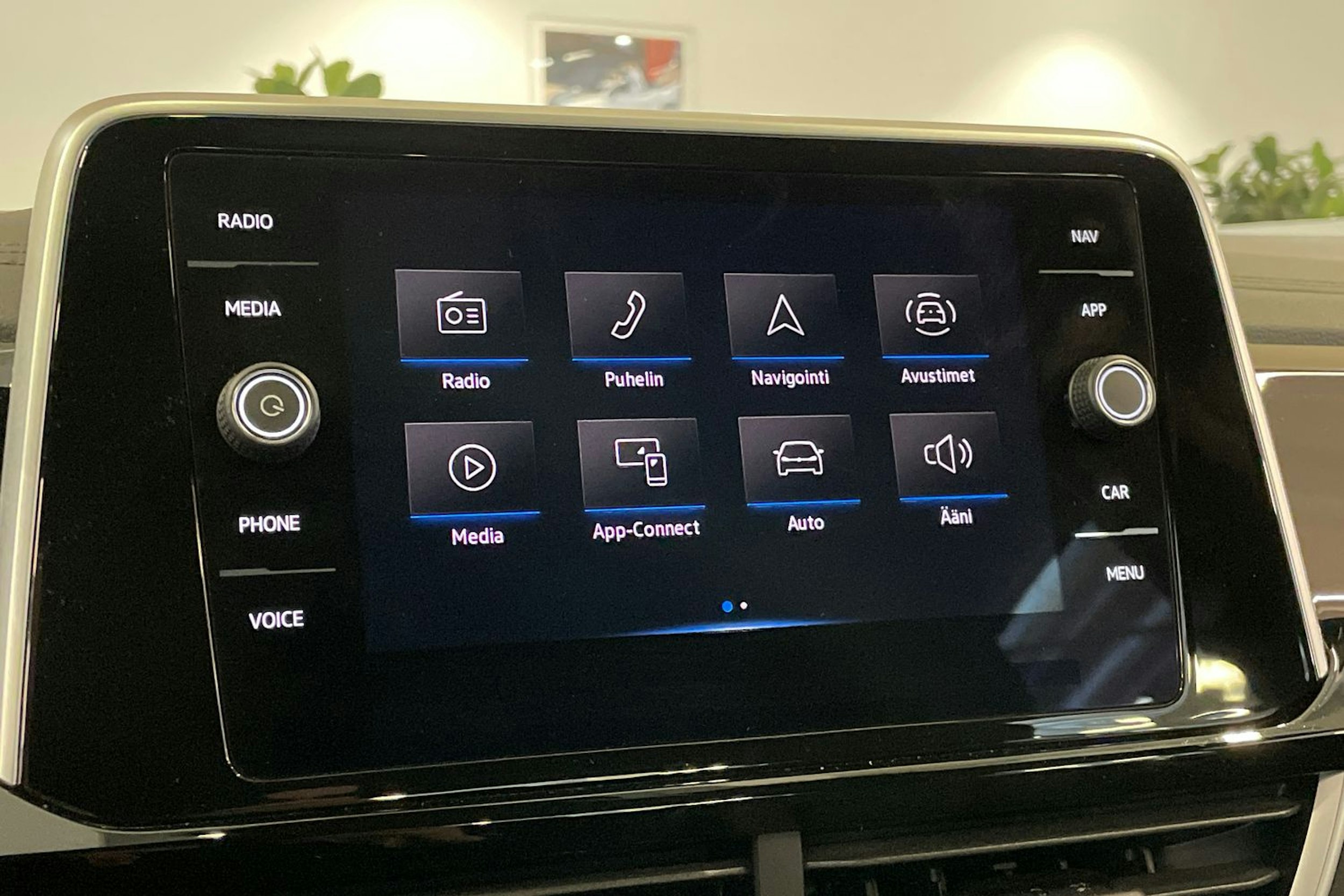 harmaa Volkswagen T-Roc 2023 kuva 19.