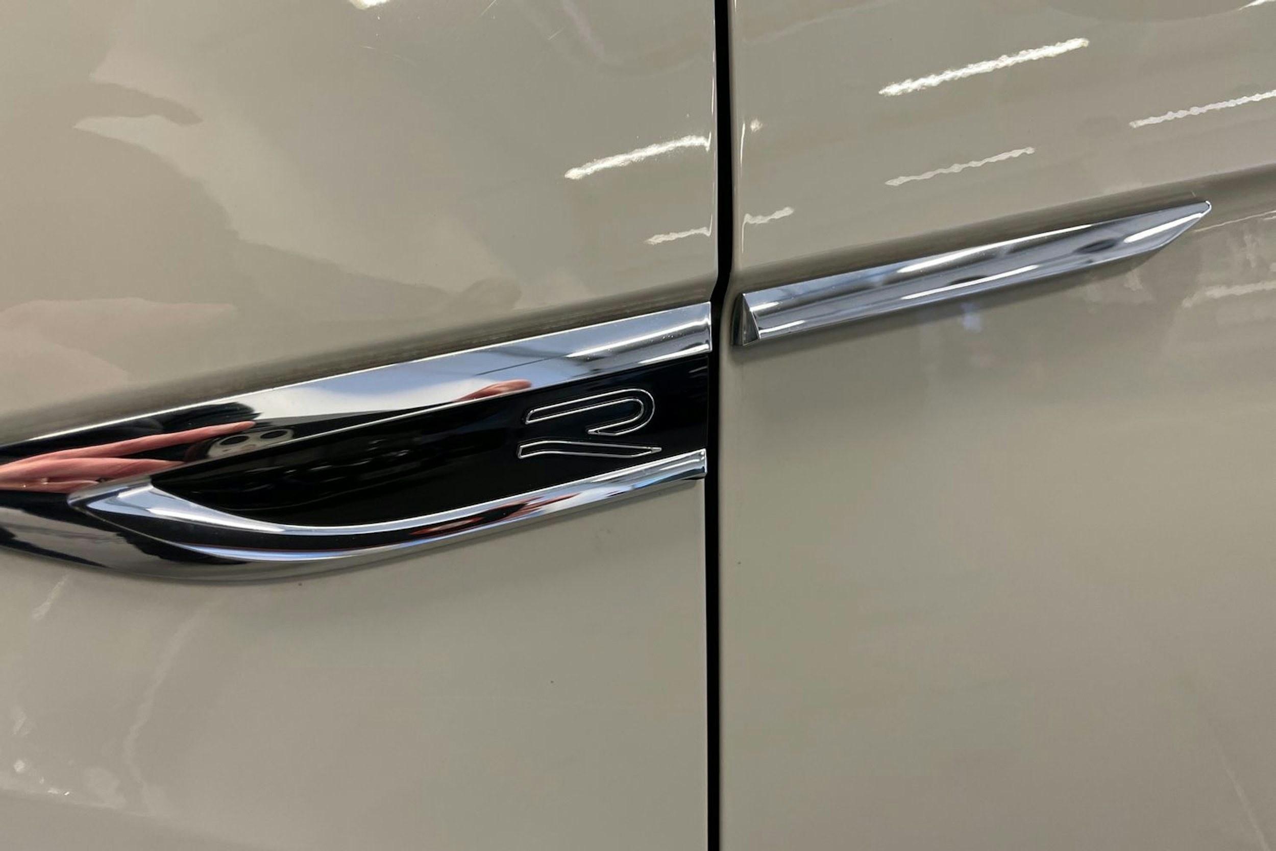 harmaa Volkswagen T-Roc 2023 kuva 30.