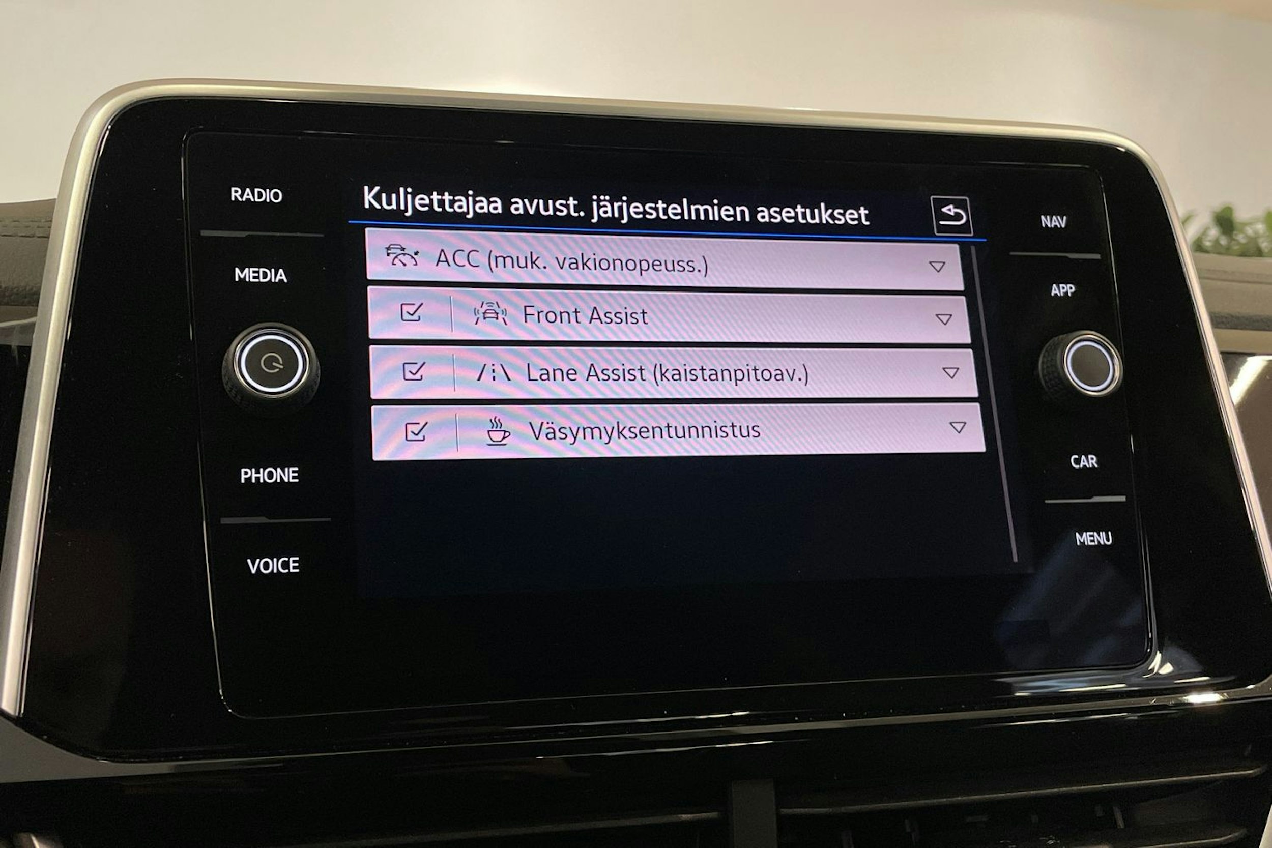 harmaa Volkswagen T-Roc 2023 kuva 33.