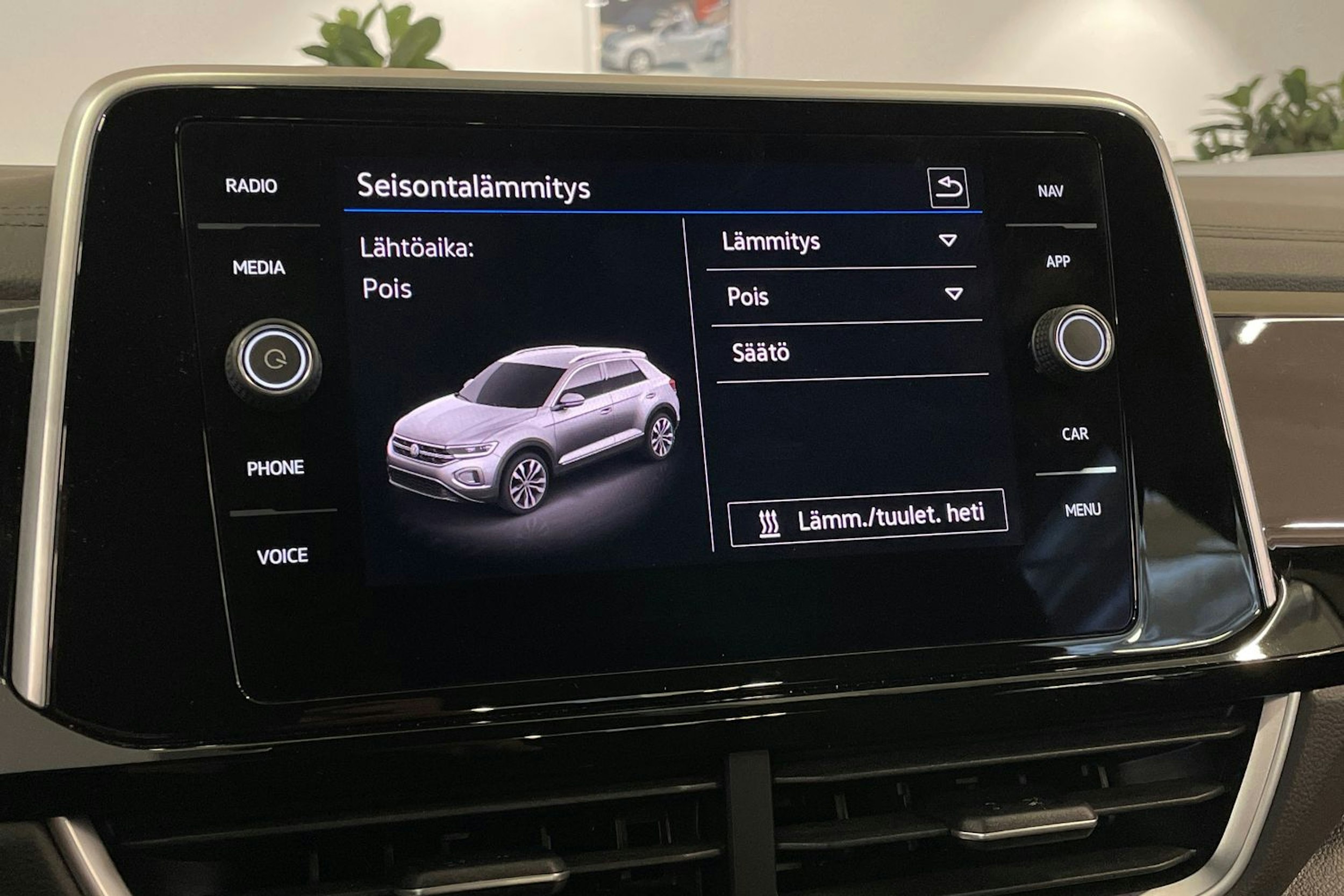 harmaa Volkswagen T-Roc 2023 kuva 34.