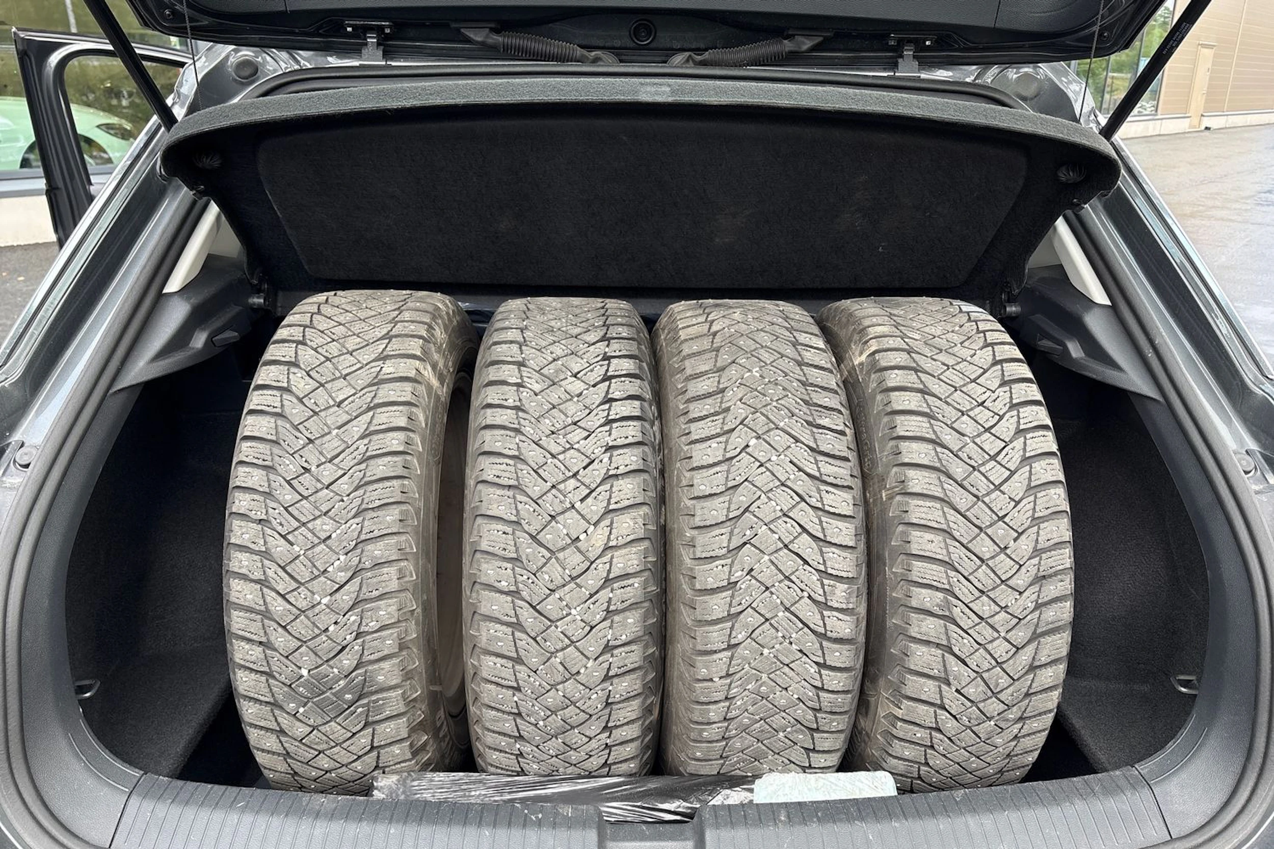 harmaa Volkswagen T-Roc 2023 kuva 4.