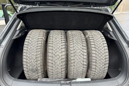 harmaa Volkswagen T-Roc 2023 kuva 4.