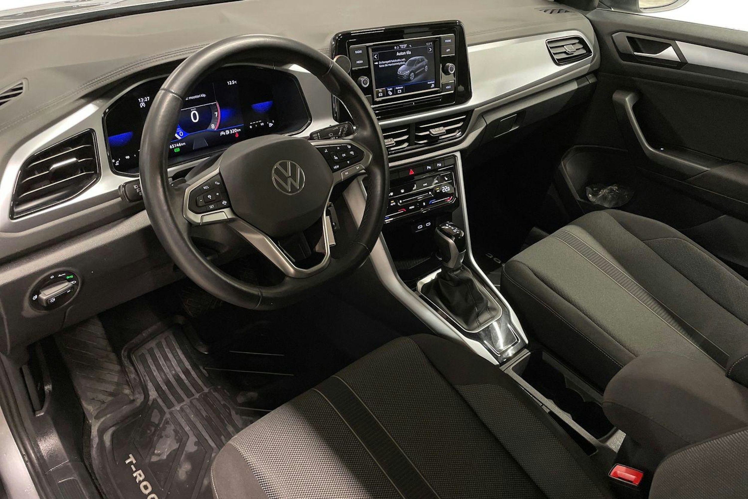 met. harmaa Volkswagen T-Roc 2023 kuva 7.