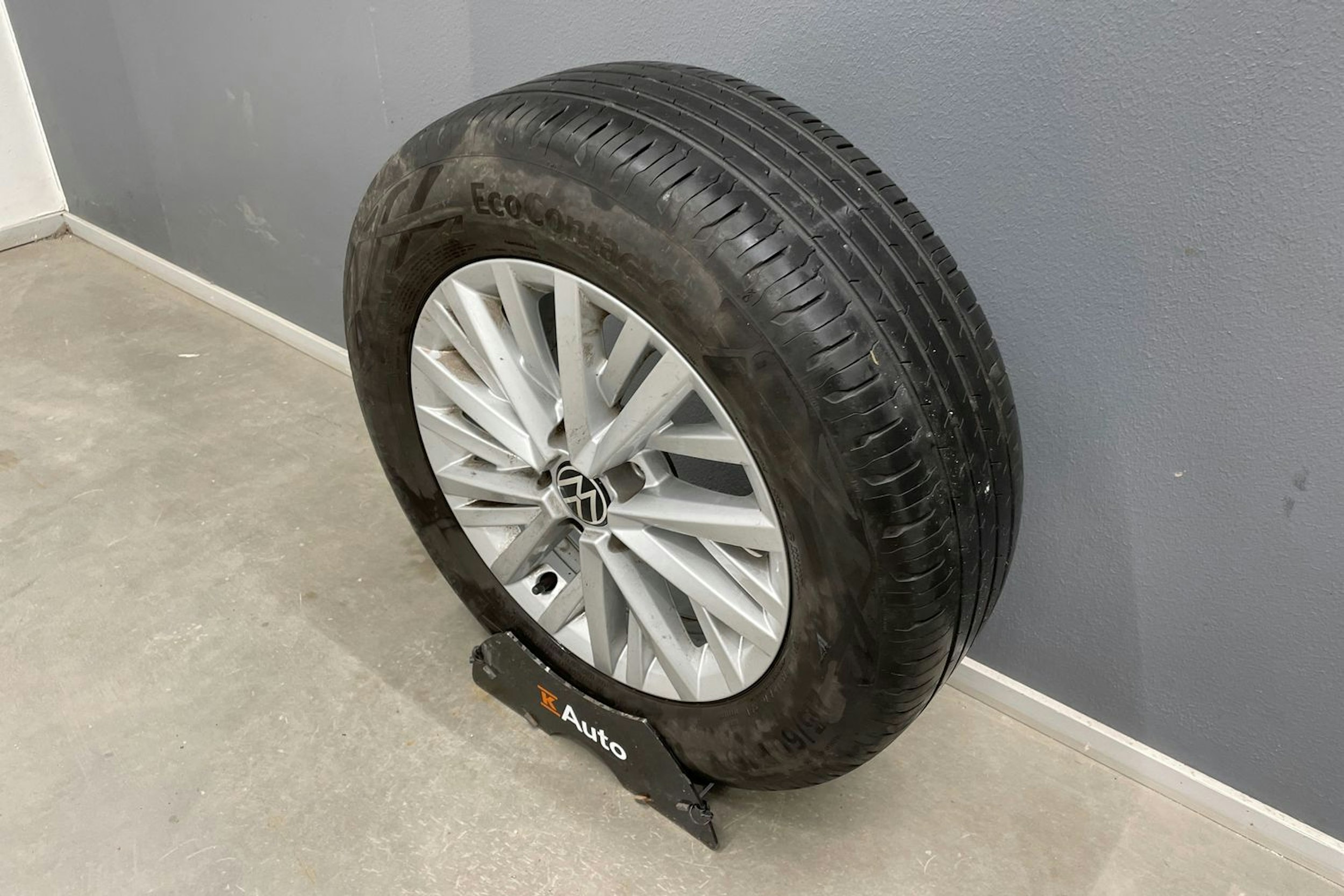 met. harmaa Volkswagen T-Roc 2023 kuva 14.