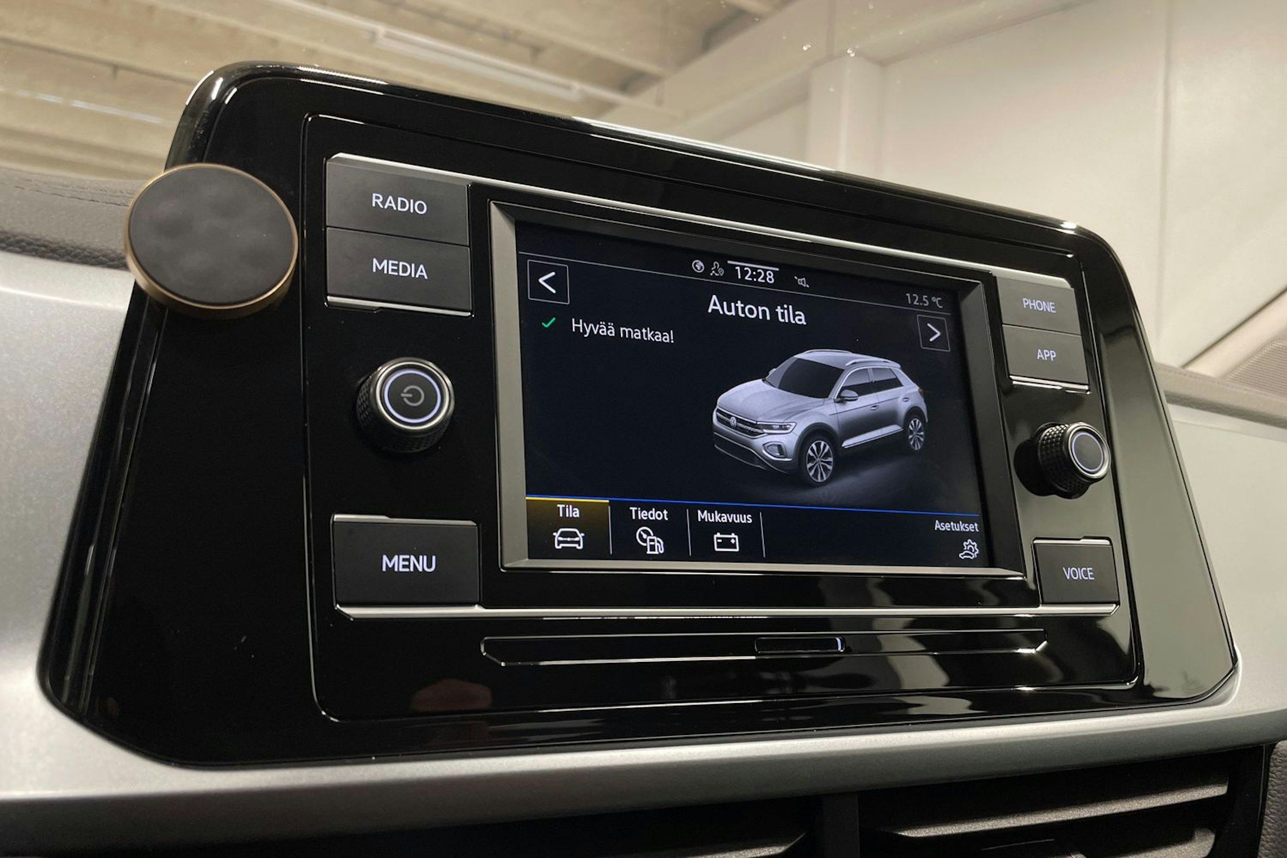 met. harmaa Volkswagen T-Roc 2023 kuva 18.