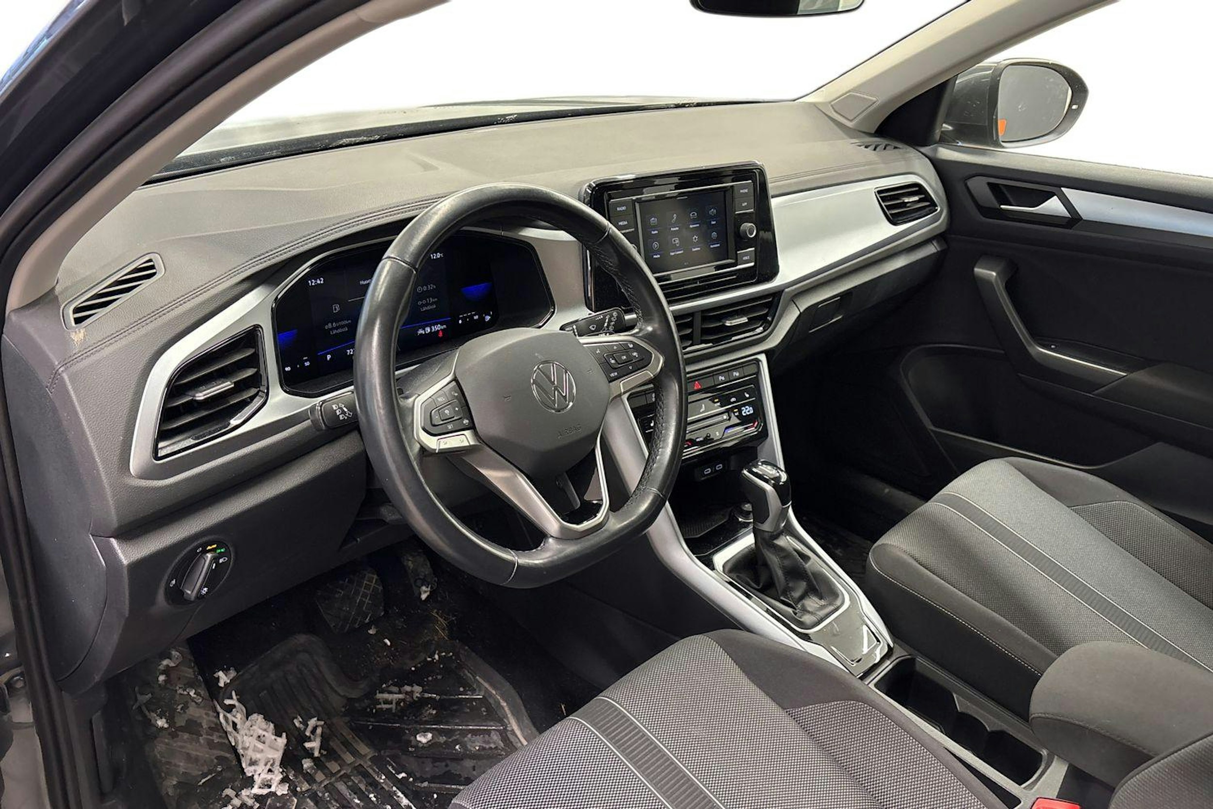 met. harmaa Volkswagen T-Roc 2023 kuva 3.