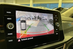 punainen Volkswagen T-Roc 2023 kuva 17.