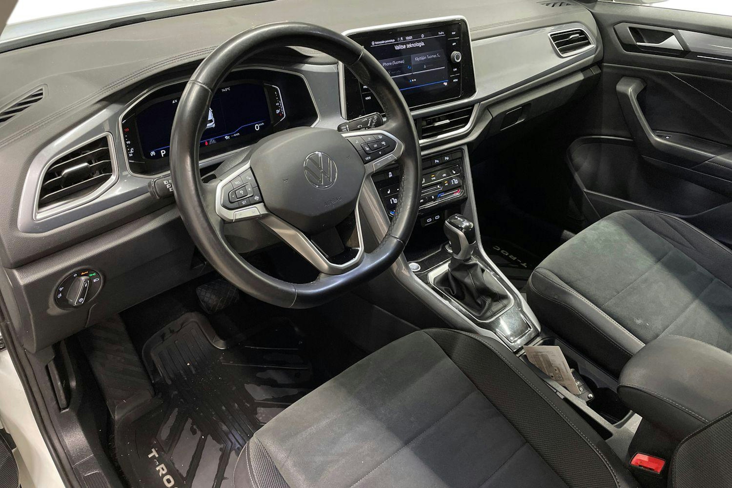 valkoinen Volkswagen T-Roc 2023 kuva 7.