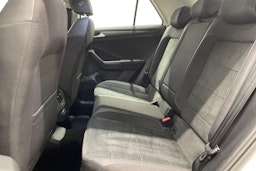 valkoinen Volkswagen T-Roc 2023 kuva 10.