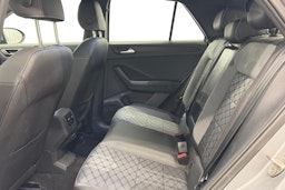 harmaa Volkswagen T-Roc 2023 kuva 10.