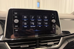 harmaa Volkswagen T-Roc 2023 kuva 16.