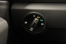 Valkoinen Volkswagen T-Roc 2023 kuva 21.