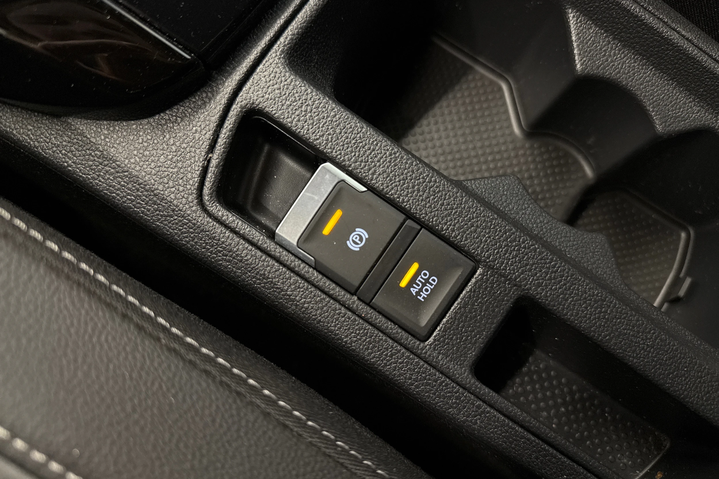 Valkoinen Volkswagen T-Roc 2023 kuva 24.