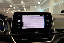 Valkoinen Volkswagen T-Roc 2023 kuva 31.