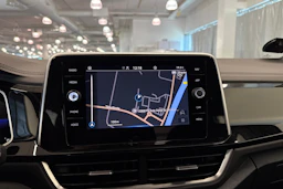 Valkoinen Volkswagen T-Roc 2023 kuva 33.