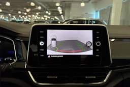 Valkoinen Volkswagen T-Roc 2023 kuva 37.