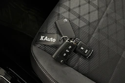 Valkoinen Volkswagen T-Roc 2023 kuva 38.