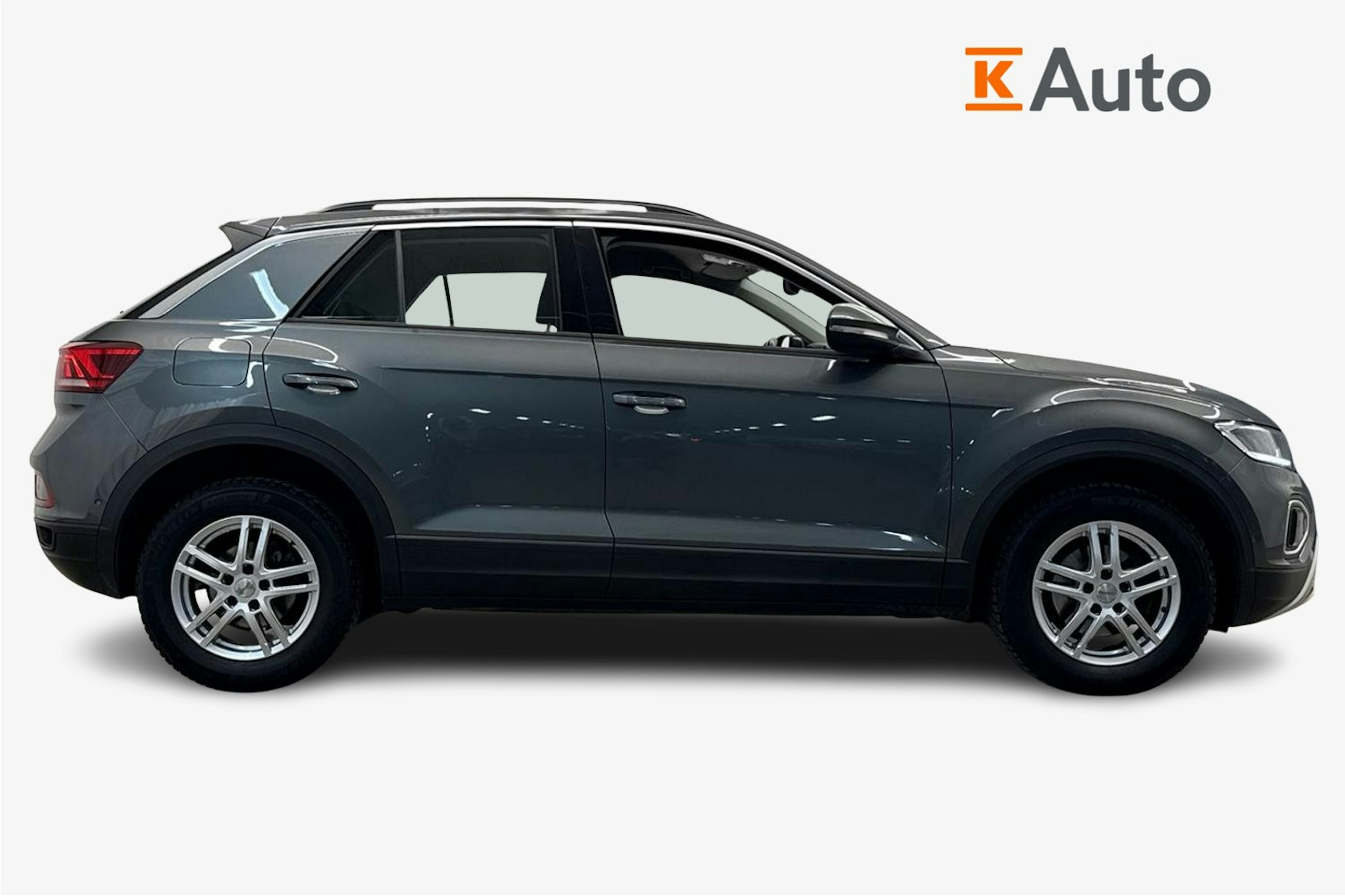 Harmaa Volkswagen T-Roc 2023 kuva 6.