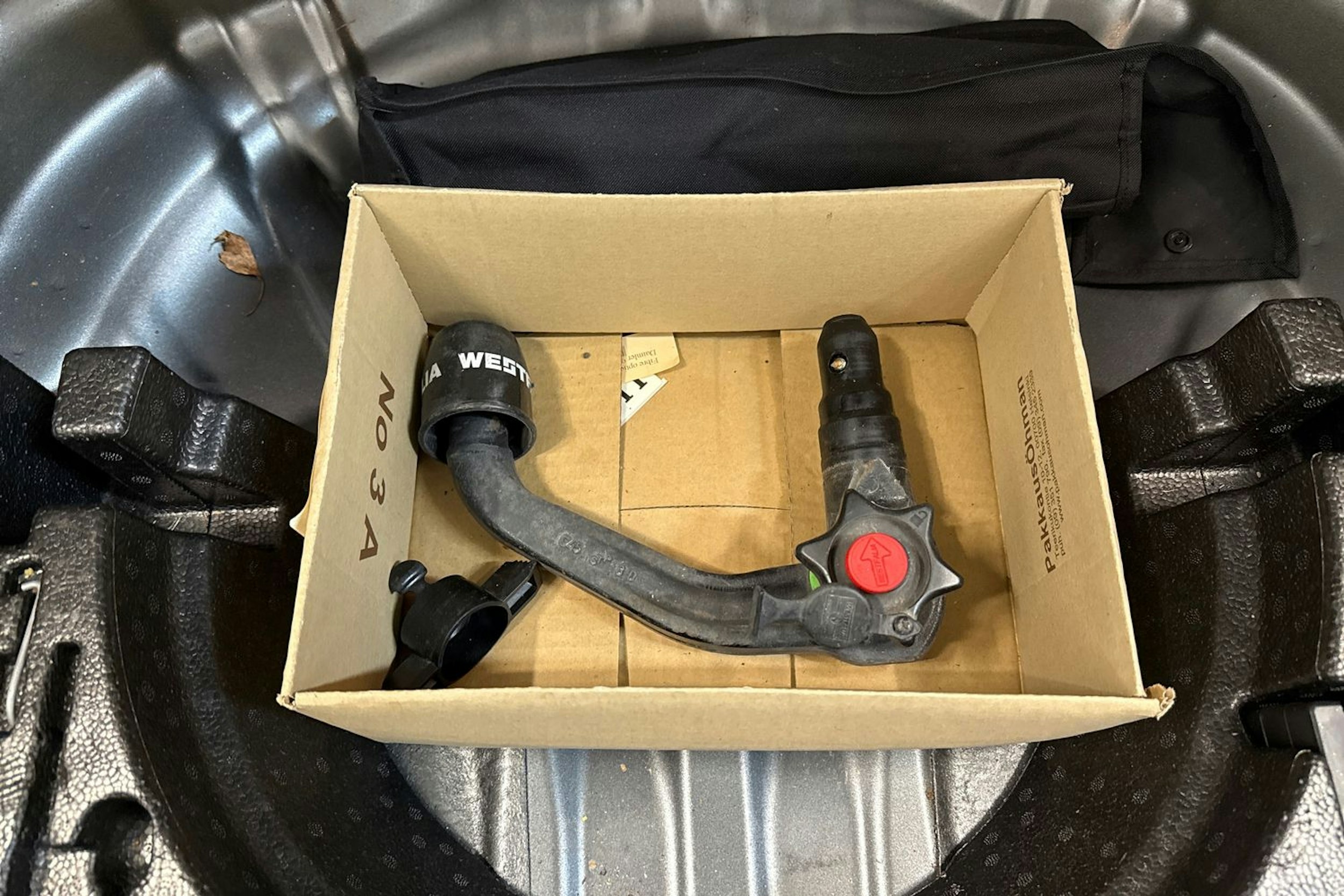 Harmaa Volkswagen T-Roc 2023 kuva 14.