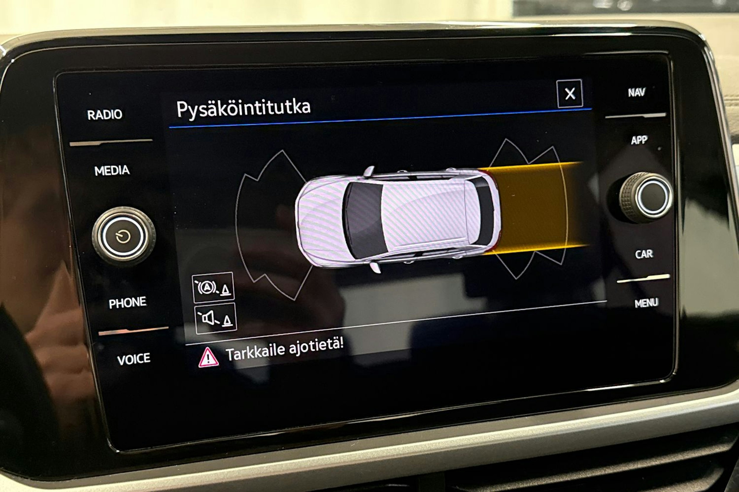 Harmaa Volkswagen T-Roc 2023 kuva 20.