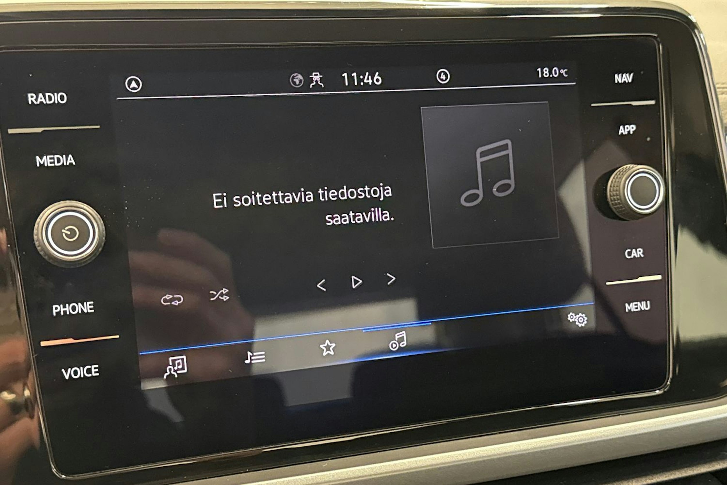 Harmaa Volkswagen T-Roc 2023 kuva 22.